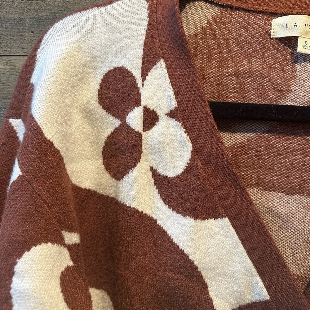 L.A. Hearts soft hippie swirl cognac and cream cropped cardigan size small - Picture 3 of 5